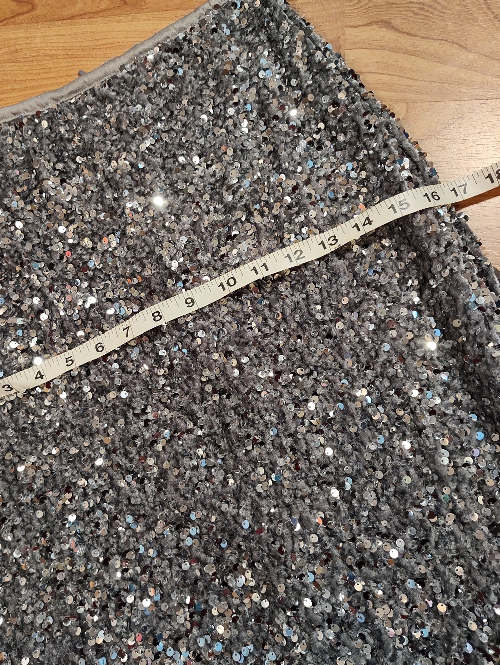 NWOT Ultra Stretchy & OH SO COMFY Sequin Pencil Skirt - Silver Sparkle - Picture 7 of 9